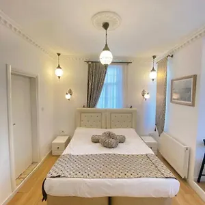 Shima House Apartment
